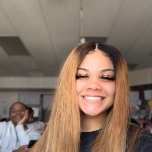 Meet your Posher, Veronica